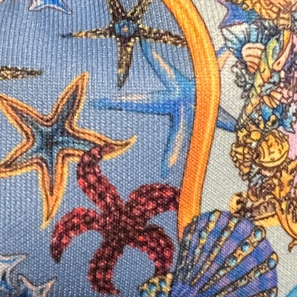 😷 NWT! VERSACE Tresor De La Mer Face Mask - Picture 5 of 9